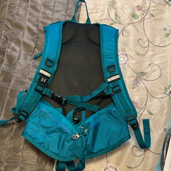 Hydration backpack - Picture 3 of 4